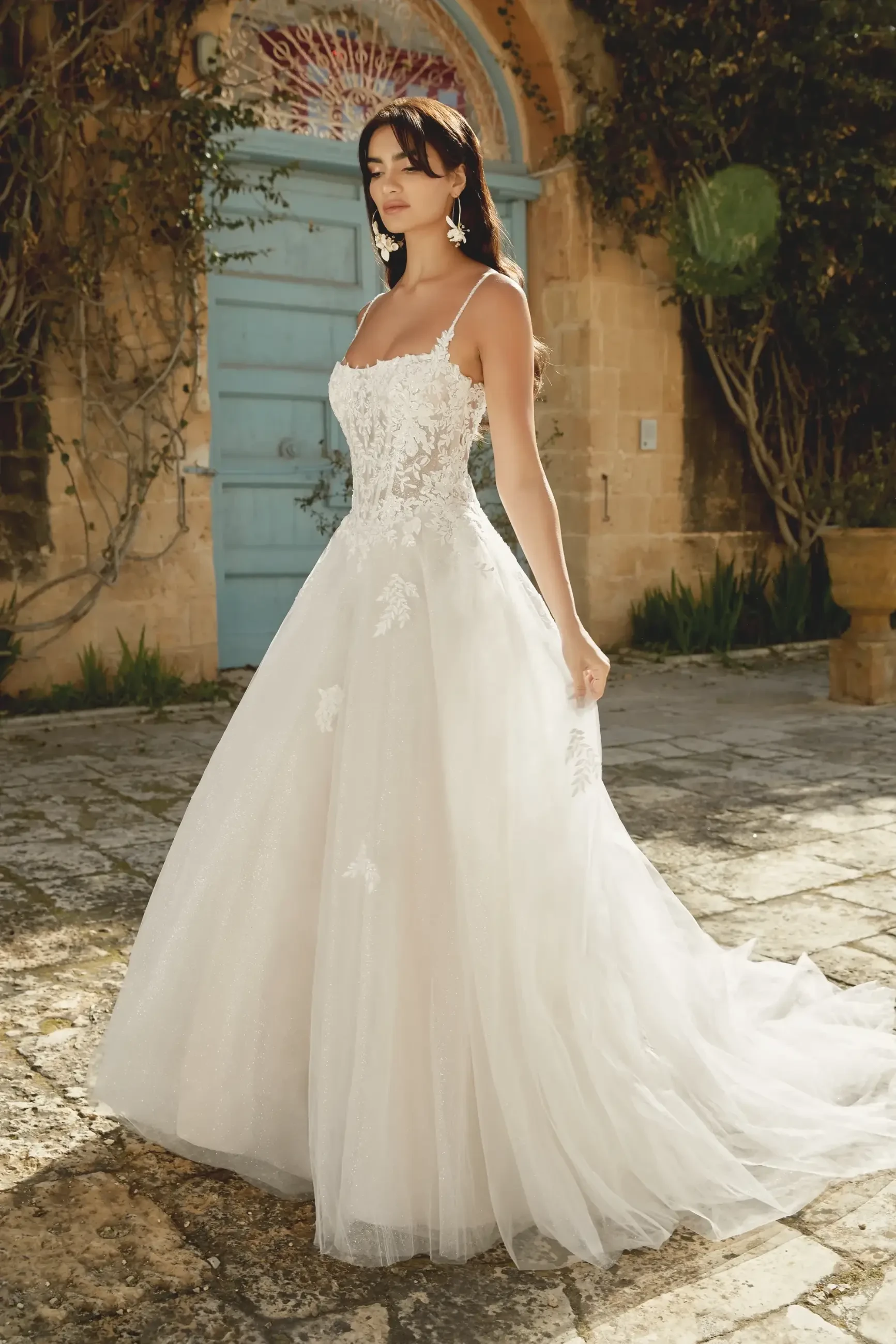 Wedding Dress Shopping Mistakes to Avoid. Desktop Image