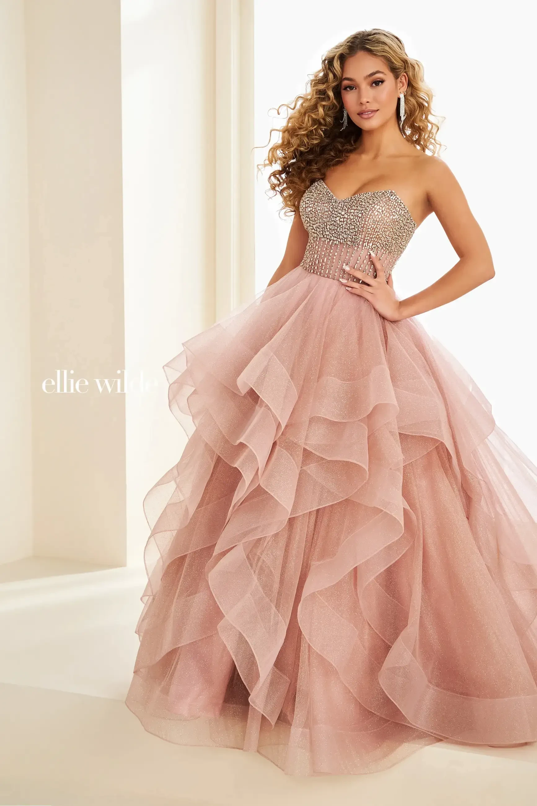 Prom 2026 Trends: Dresses, Colors, and Styles You’ll See Everywhere Image