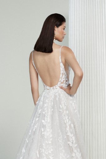 Justin Alexander Signature #99211 Gloria #4 Sand/Ivory/Nude thumbnail
